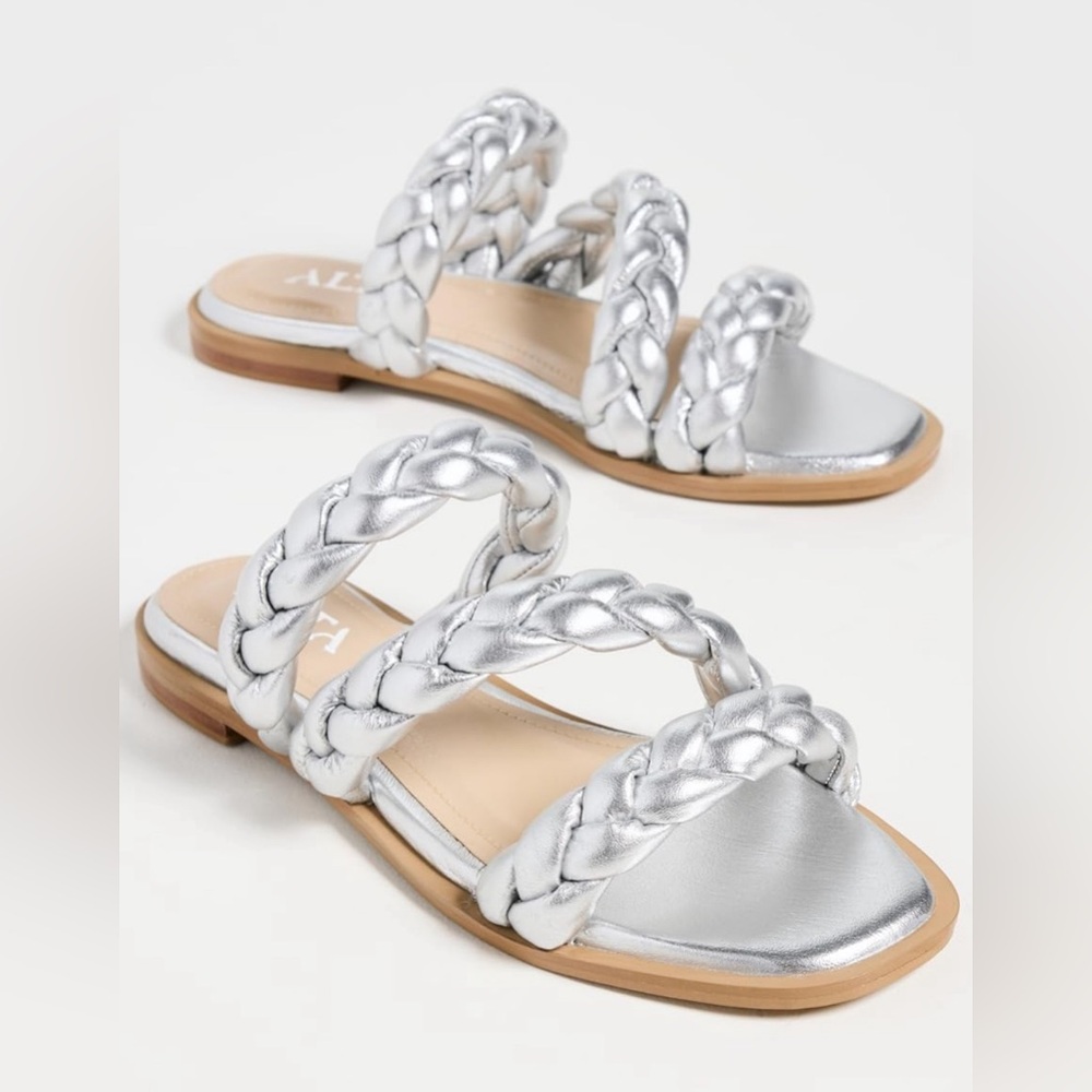 NWT Alta Phil Sandals in Silver, size 10